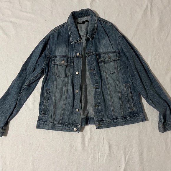 Vintage Oversized Blue Denim Jacket from Madrid Women’s - Picture 2 of 7